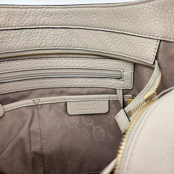 MICHAEL MICHAEL KORS Bedford Belted White Pebble Leather Hobo Shoulder Bag Large - Picture 14 of 16